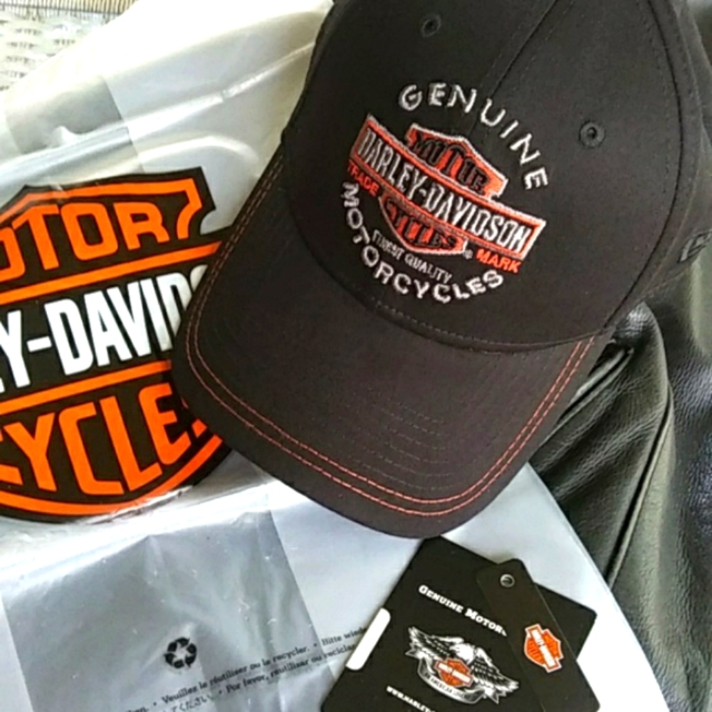 NWOT Harley-Davidson Fitted Cap